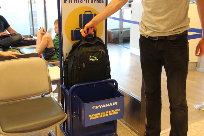 Wie STRENG ist RYANAIR beim >>HANDGEPÄCK?